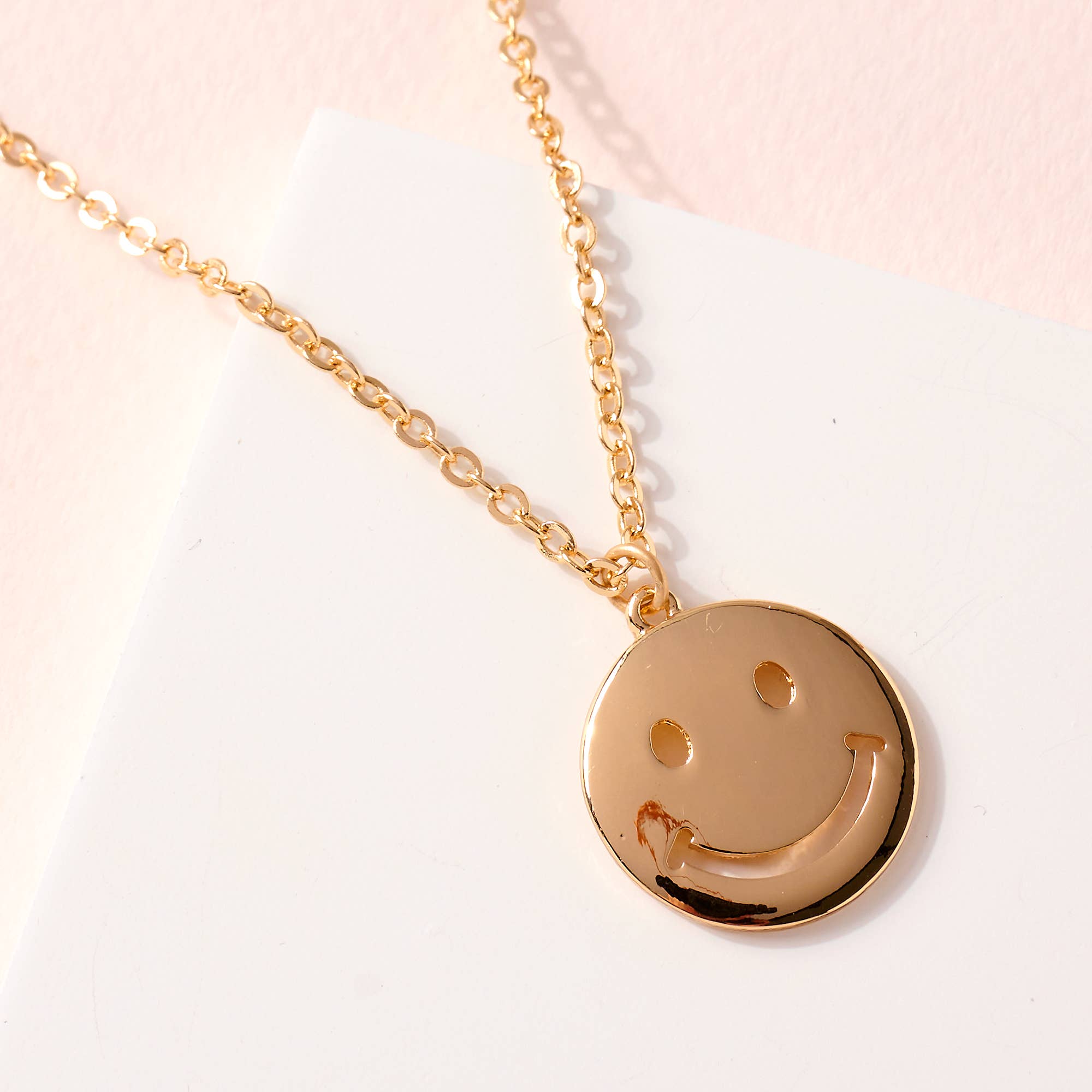Smiley Face Round Charm Short Necklace