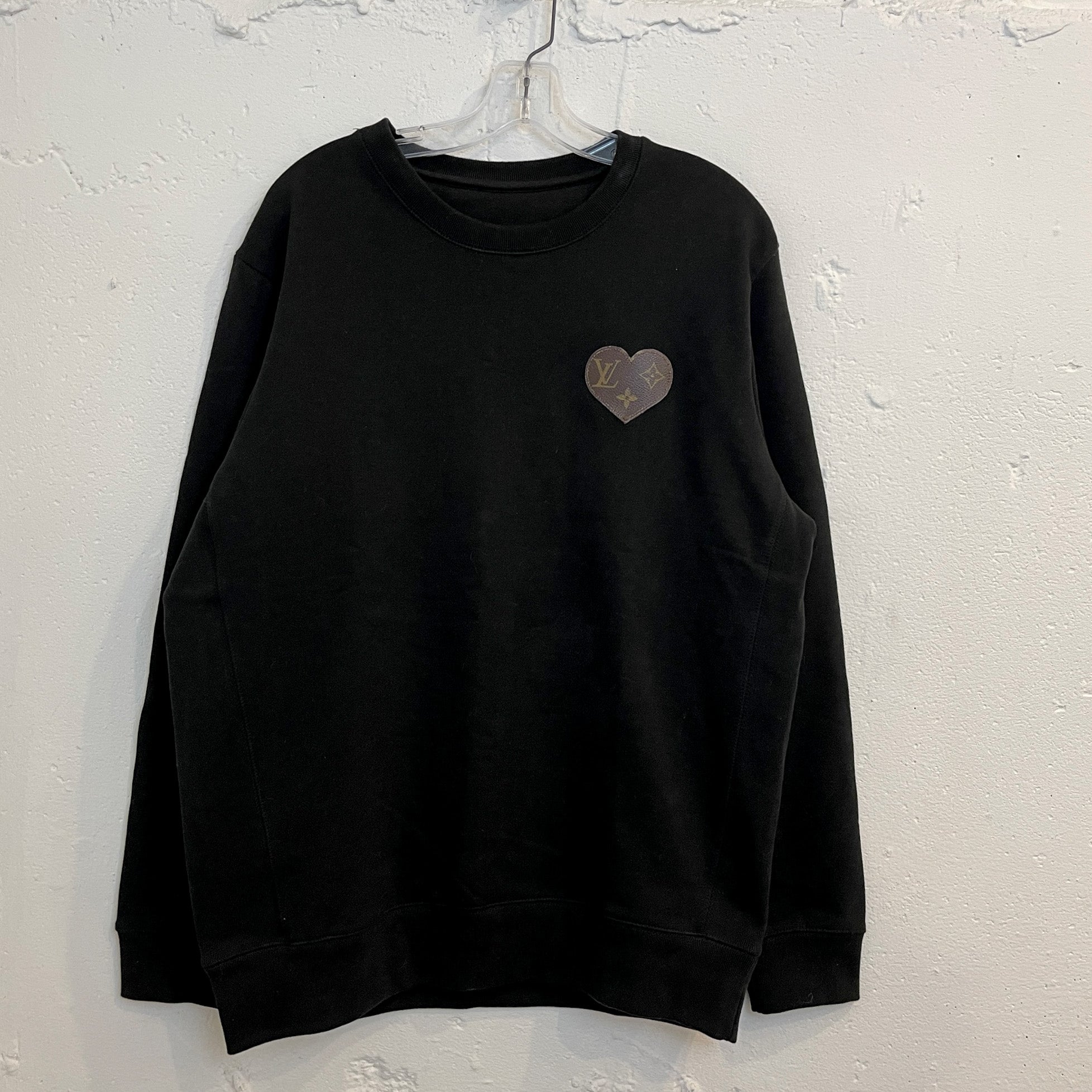 lv heart sweatshirt