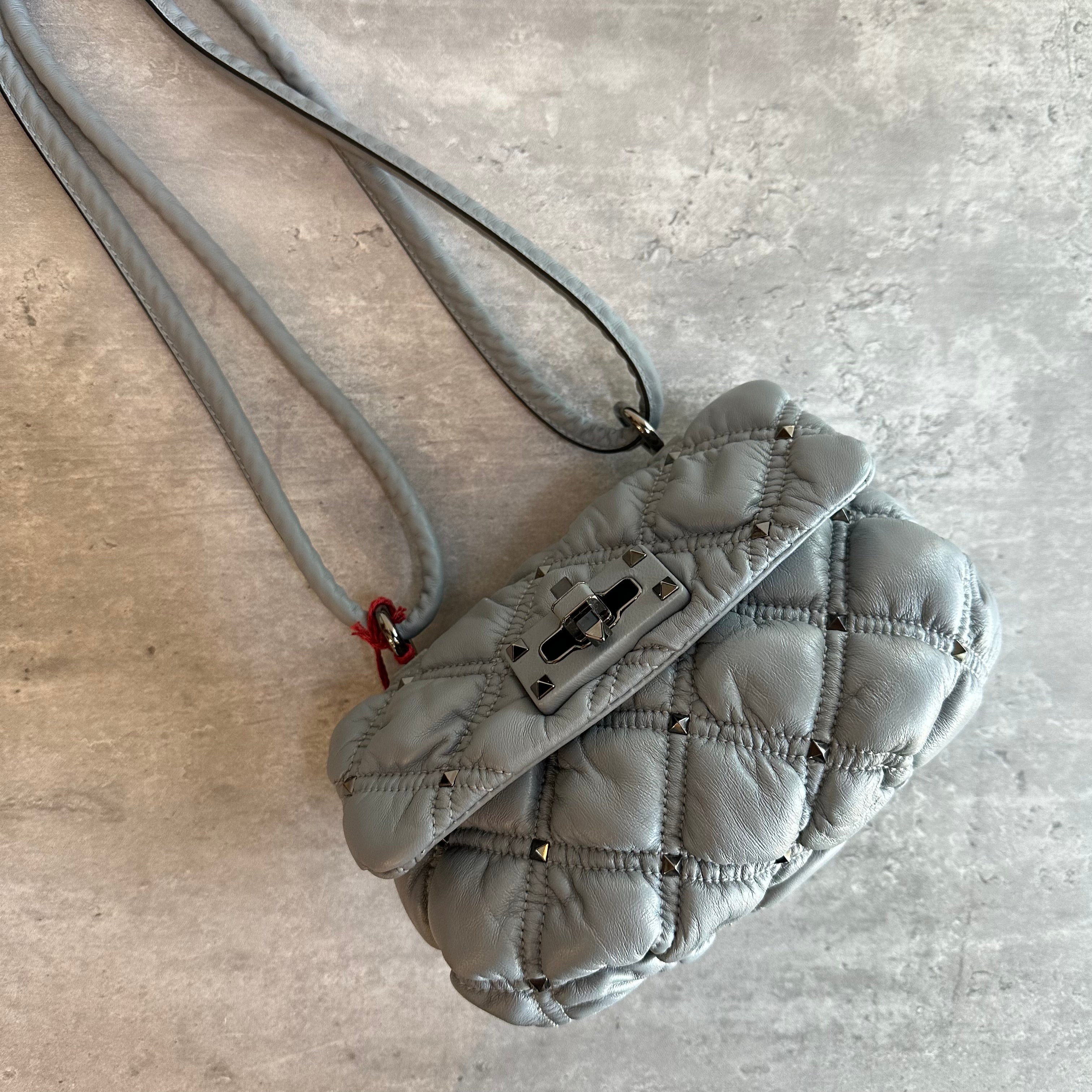 valentino spikeme ショルダーバッグ valentino spikeme ショルダーバッグ